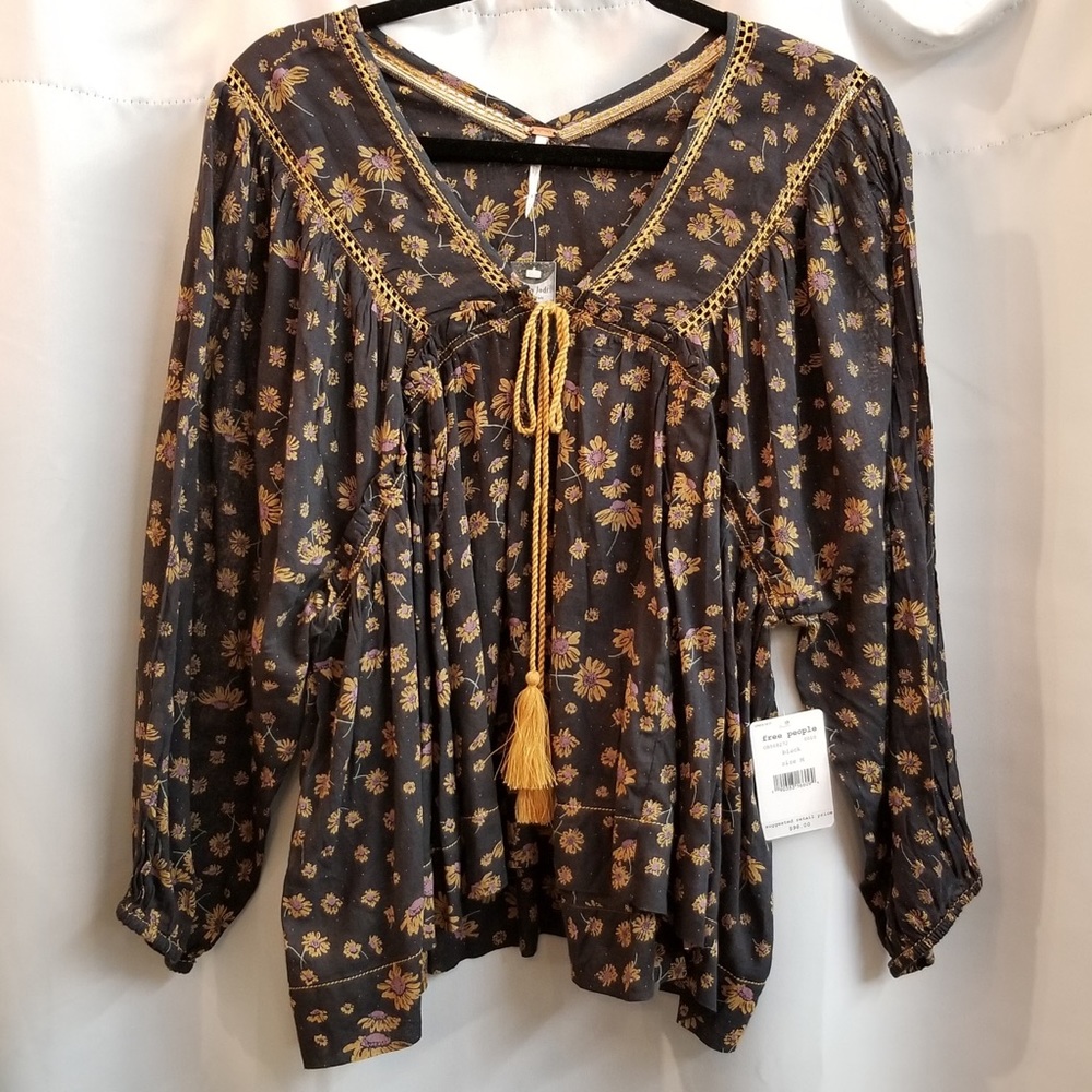 Free People New with tags NWT Top size M
